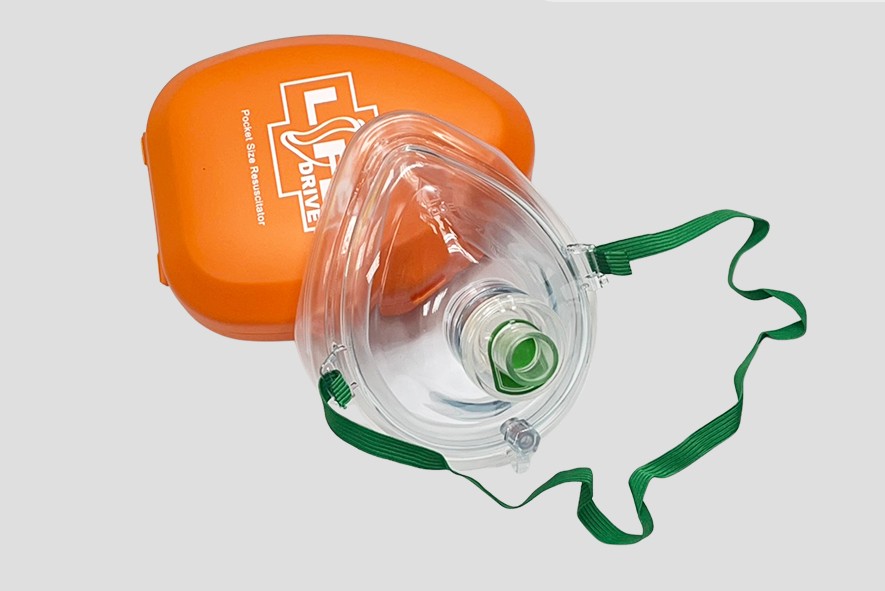 [AS1900499181213] Pocket mask with O2 connector