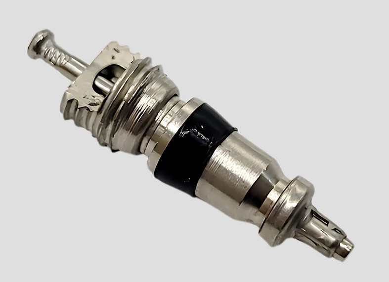 [AS1844035212910] Schrader valve
