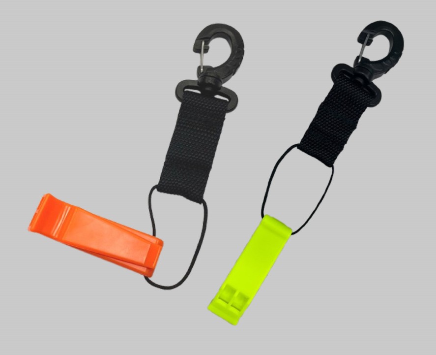 S.O.S. whistle with clip (Geel)